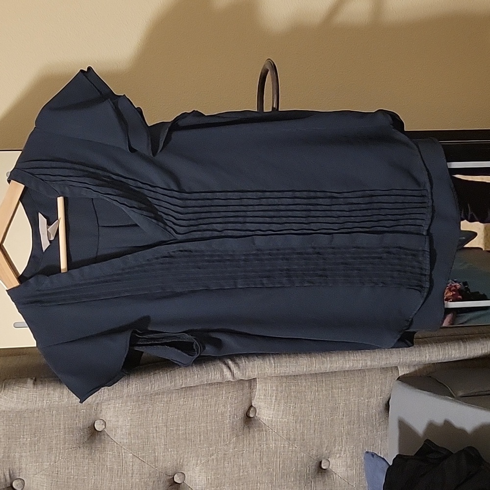 Medium H&M button down blue blouse